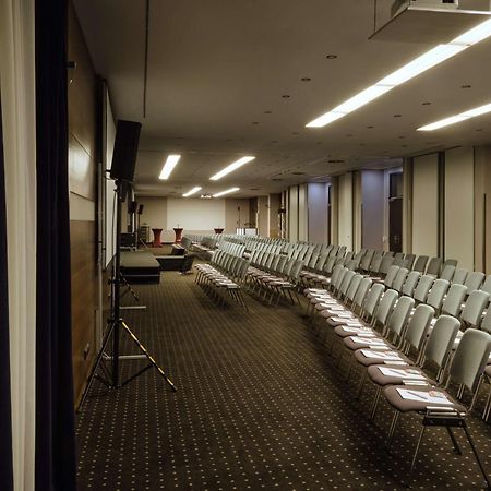 Metropolitan Hotel By Flemings Frankfurt am Main Bagian luar foto