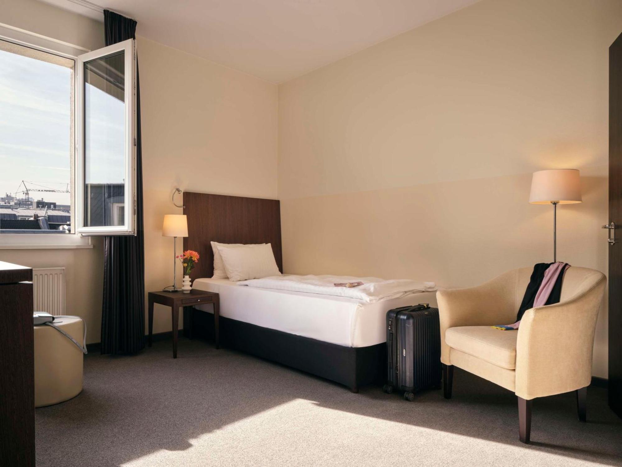 Metropolitan Hotel By Flemings Frankfurt am Main Bagian luar foto