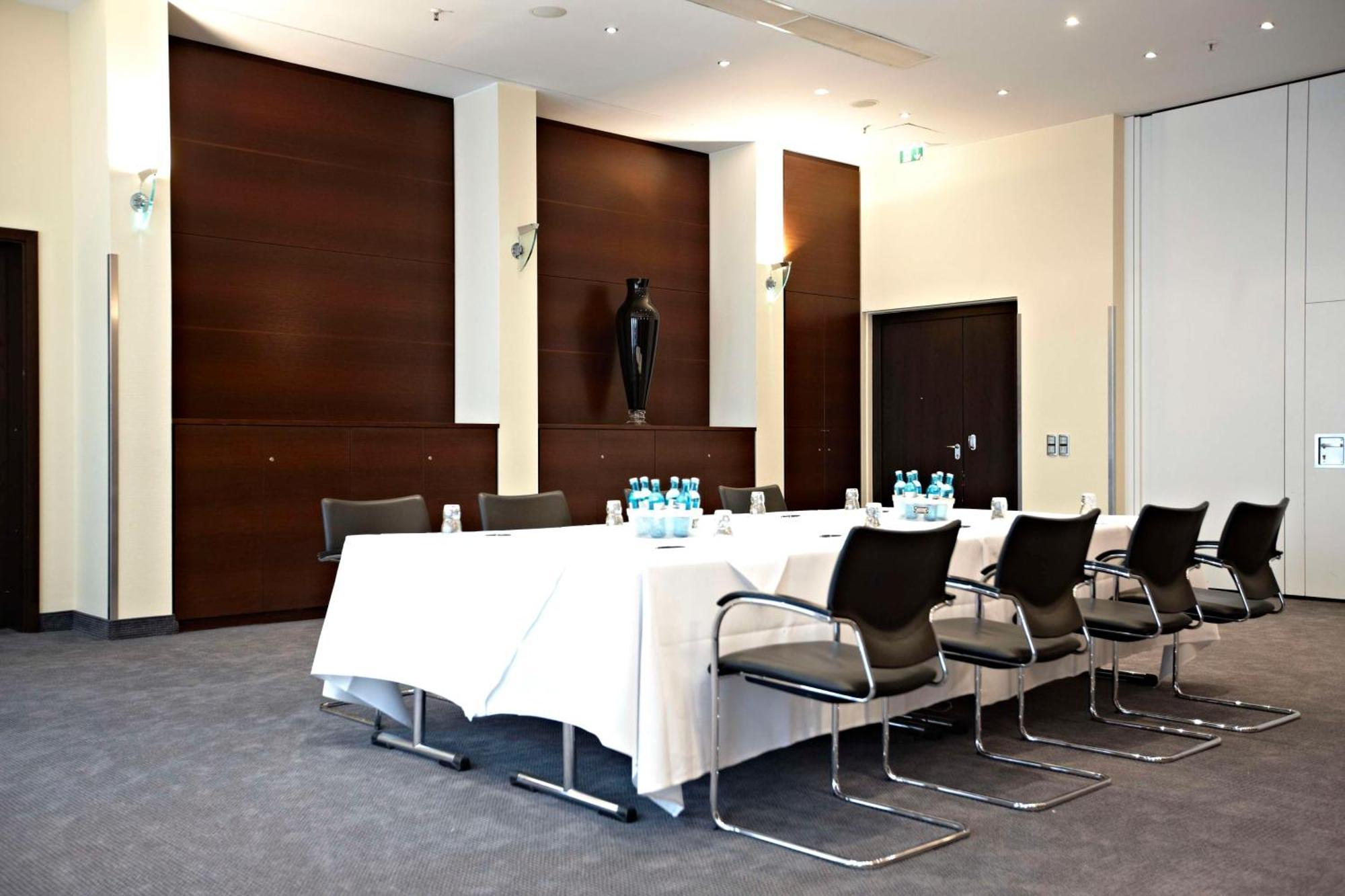 Metropolitan Hotel By Flemings Frankfurt am Main Bagian luar foto