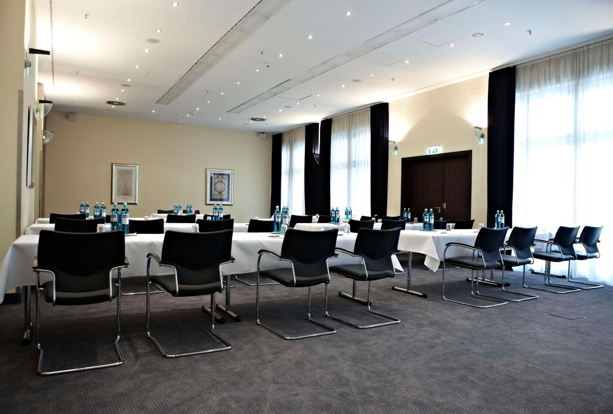 Metropolitan Hotel By Flemings Frankfurt am Main Bagian luar foto