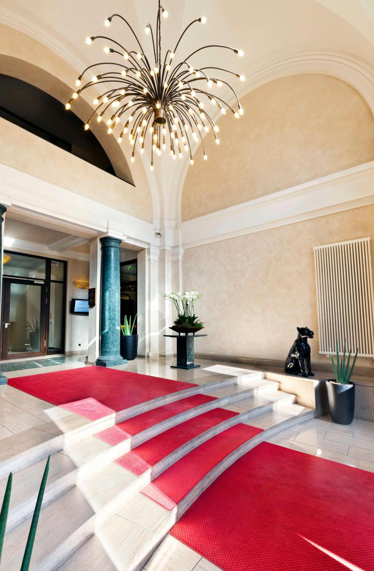 Metropolitan Hotel By Flemings Frankfurt am Main Bagian luar foto