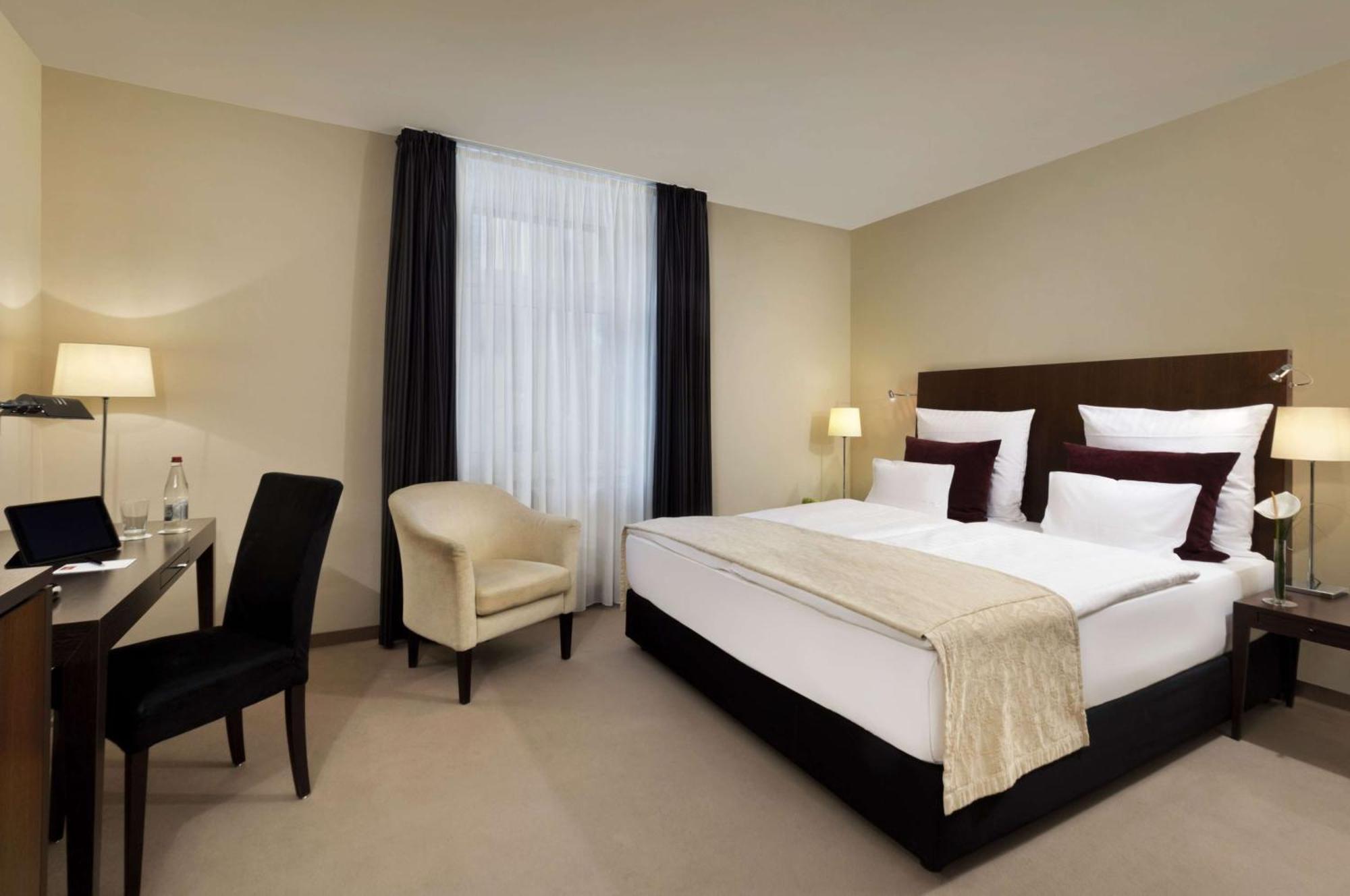 Metropolitan Hotel By Flemings Frankfurt am Main Bagian luar foto