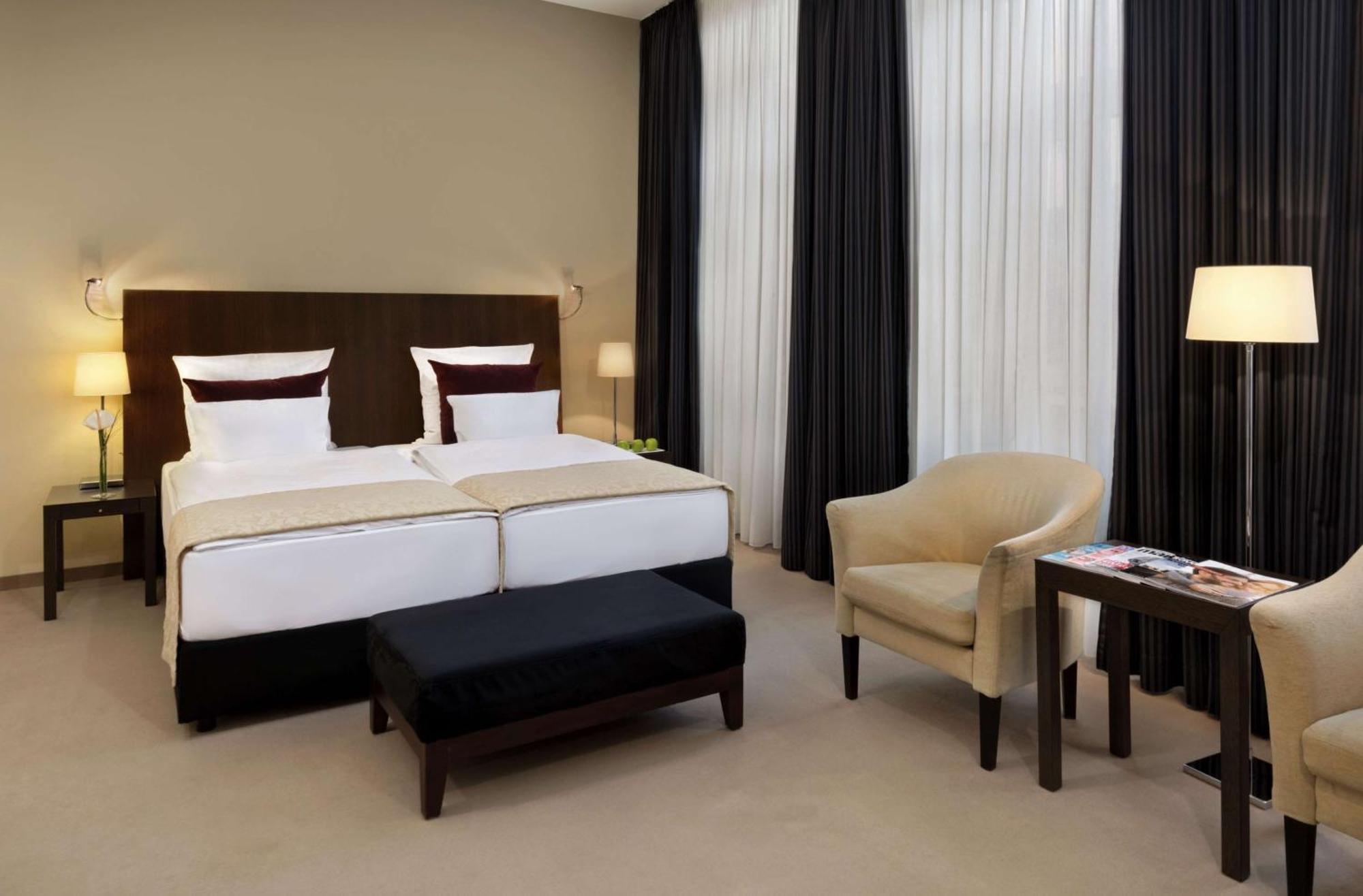 Metropolitan Hotel By Flemings Frankfurt am Main Bagian luar foto