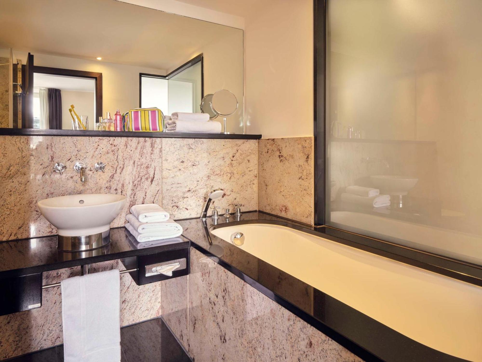 Metropolitan Hotel By Flemings Frankfurt am Main Bagian luar foto